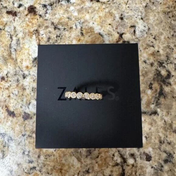 Zales 1/2 CT. T.W. Natural Diamond Bezel-Set Eternity Band in 14K Gold Size 4.5 - Picture 3 of 17